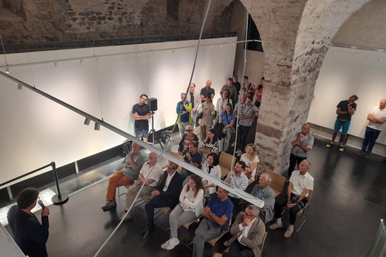 Einführung in die Ausstellung Goodbye Glaciers: Forever? in der Stadtgalerie am Dominikanerplatz in Bozen (Foto: LPA/Maja Clara)