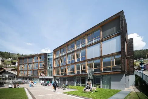 Oggi (16 aprile) la Giunta ha deliberato la modifica al finanziamento della sezione sport dell’Ite Raetia di Ortisei: adeguati gli importi al numero di iscritti e alle mutate condizioni economiche (Foto: ASP/Dipartimento Istruzione, Formazione e Cultura ladina)