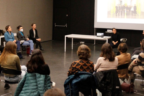 Vertreterinnen und Vertreter verschiedener Bildungs- und Kulturinstitutionen bei der heutigen Vorstellung des Netzwerks Kultur.Forscher! im Museion in Bozen (Foto: LPA/Verena Hilber)