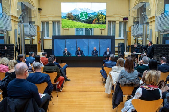 Le destinazioni e le aziende altoatesine saranno ora certificate secondo uno standard riconosciuto a livello internazionale per il loro impegno nel campo della sostenibilità. Il Marchio di sostenibilità Alto Adige nel turismo è stato presentato oggi (Foto: ASP/Fabio Brucculeri)