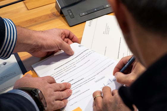 Con questo Fondo verranno mobilitate risorse che saranno messe a disposizione dello sviluppo sostenibile del nostro territorio – ha commentato il presidente della Provincia Arno Kompatscher – si tratta sicuramente di una leva aggiuntiva per intervenire in un ambito molto sentito dalla popolazione, vale a dire quello dell’acquisto e della messa a disposizione di alloggi”. (Foto: USP/Fabio Brucculeri)