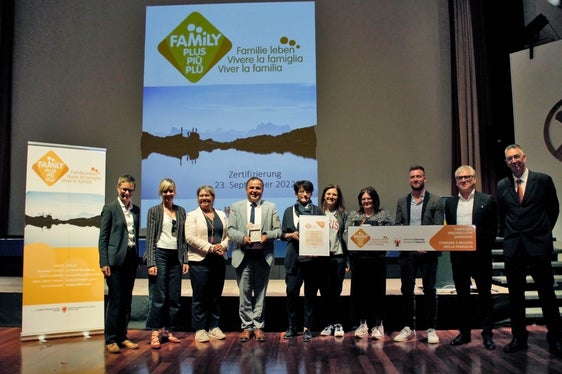 I rappresentanti del Comune di Vipiteno alla consegna degli Audit (Foto: ASP/Greta Stuefer)