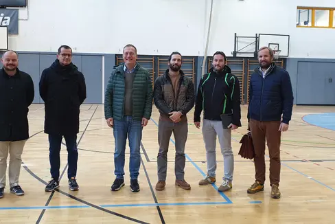 Il sopralluogo dell'assessore provinciale Massimo Bessone insieme al capo Dipartimento Davide Gemmellaro, al direttore della Ripartizione Patrimonio Daniel Bedin, al direttore dell’Ufficio per la gestione tecnica delle costruzioni Luca Carmignola e agli ingegneri Carlo Noselli, Stefano Gonzo e Johannes Ladurner (Foto: ASP/Ufficio per la gestione tecnica delle costruzioni)