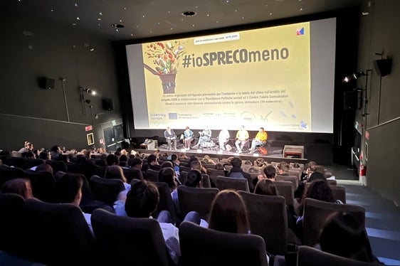 Die Veranstaltung im Filmclub Bozen richtete sich an Oberschülerinnen und Oberschüler. (Foto: LPA/Landesagentur für Umwelt und Klimaschutz)