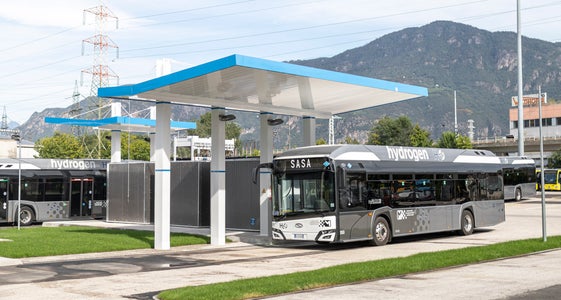 Die Wasserstofftankstelle am Betriebshof der Sasa (Foto: Armin Huber)