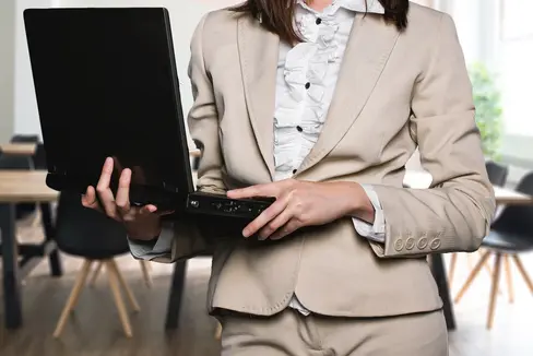 I premi della Commissione provinciale pari opportunità per elaborati scientifici saranno consegnanti l’11 ottobre, Giornata mondiale delle bambine e ragazze (Foto: pixabay)