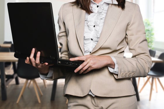 I premi della Commissione provinciale pari opportunità per elaborati scientifici saranno consegnanti l’11 ottobre, Giornata mondiale delle bambine e ragazze (Foto: pixabay)