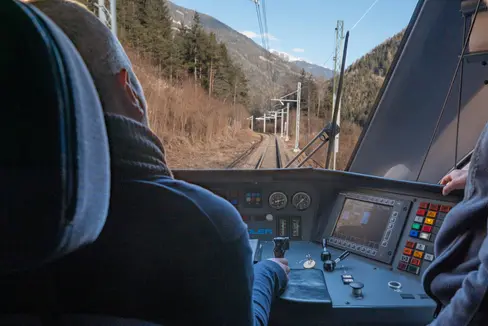 Dopo un anno e mezzo di lavori, martedì 27 gennaio riapre al traffico ferroviario tutta la linea della Val Pusteria. (Foto: USP/Greta Stuefer)