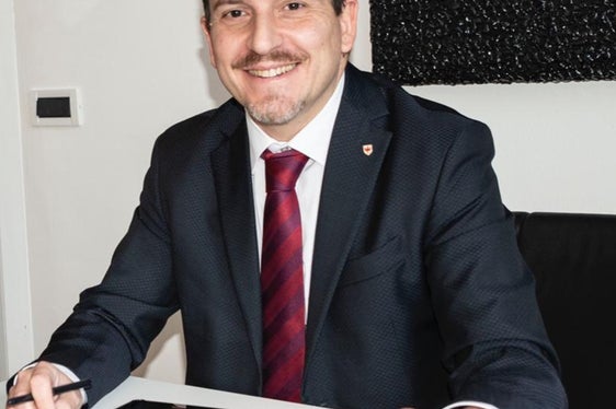 Giulio Lazzara, economista, è attualmente direttore della Ripartizione Finanze, incarico che ha assunto nel 2015. Dal 2020 Lazzara è il vicedirettore generale della Provincia. (Foto: ASP)