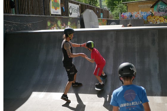 Jugendkulturprogramm 2023/24: Auch ein Skateboard-Workshop stand auf dem Programm, hier im Jungle Meran. (Foto: LPA/Landesamt für Jugendarbeit)