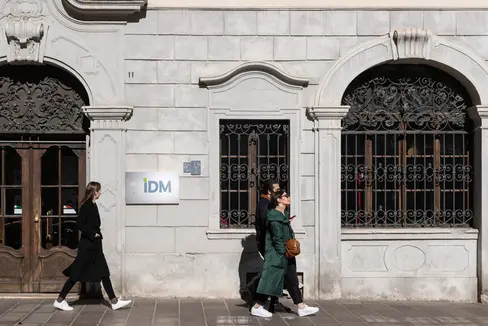 Il consiglio di amministrazione di IDM sarà ridotto da sei a tre membri e in futuro assumerà la direzione operativa in forma snella. La Provincia autonoma di Bolzano e la Camera di Commercio di Bolzano hanno concordato questo e altri cambiamenti allo statuto. (Foto: IDM)