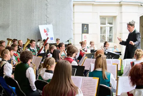 Vom 20. bis zum 28. Juli treffen Musiktalente aus der Euregio zu einer Musikwoche in Toblach zusammen, die sie mit Konzerten in allen drei Landesteilen beenden. Anmeldungen sind bis 30. April möglich. (Foto: Wolfgang Alberty)