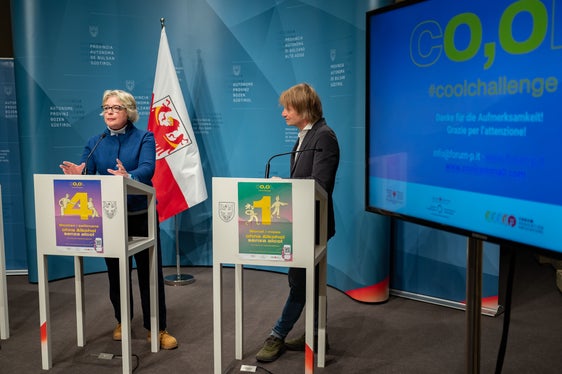 Secondo Bettina Meraner, direttrice reggente del Servizio dipendenze, a livello mondiale si è registrata una diminuzione del consumo pro capite di alcol, mentre allo stesso tempo è aumentato il consumo problematico. (Foto: USP/Greta Stuefer)