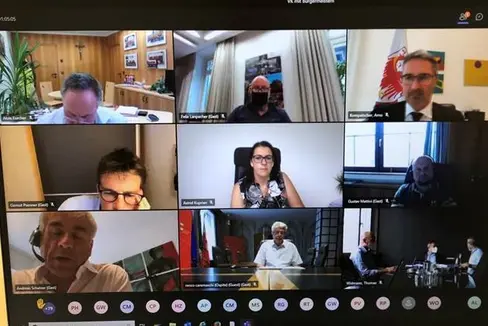 La videoconferenza con i Comuni del presidente Kompatscher con i sindaci (Foto: ASP/Larcher)