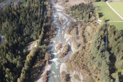 Das Landesamt für Wildbach- und Lawinenverbauung Nord setzt die Arbeiten zur Verstärkung des Hochwasserschutzes und zur Verbesserung der gewässerökologischen Situation am Mareiter Bach fort. (Foto: LPA/Landesamt für Wildbach- und Lawinenverbauung Nord in der Agentur für Bevölkerungsschutz)