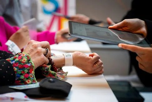 Am 7. Oktober wurde der Wettbewerb für die Aufnahme in den Landesdienst in einer modernisierten Form abgehalten: Nur 30 Minuten nach Abschluss der schriftlichen Prüfung waren die Ergebnisse im Rahmen des Wettbewerbs für 127 Stellen in der Landesverwaltung verfügbar. (Foto: LPA/Fabio Brucculeri)