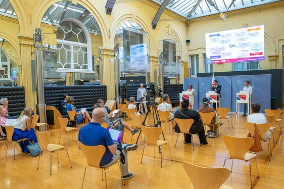 Far entrare nel mondo del lavoro un maggior numero di persone, contrastare la carenza di lavoratori qualificati, ridurre gli ostacoli al collocamento: sono gli obiettivi della Garanzia di occupabilità, la cui attuazione è stata avviata (Foto: ASP/Fabio Brucculeri)
