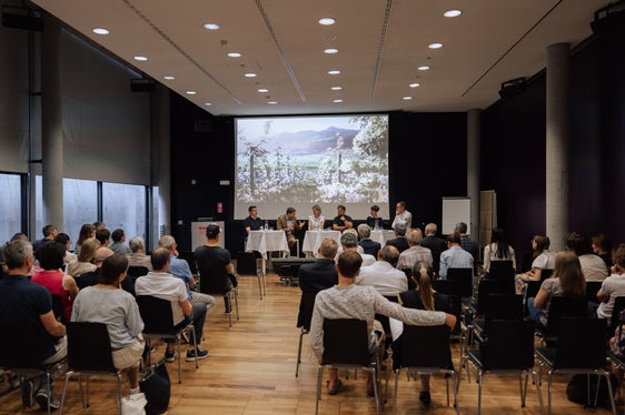 Insieme all'agricoltura e alla gastronomia locali, Eurac Research sviluppa soluzioni per un approvvigionamento alimentare regionale ed ecologico in Alto Adige. Un primo bilancio (Foto: ASP/Eurac)