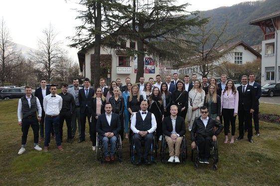 Foto di gruppo al termine della cerimonia (Foto: ASP/Tiberio Sorvillo)