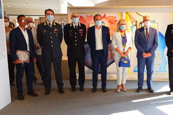 Die heutige Ausstellungseröffnung mit Landesrat Vettorato und Landtagspräsidentin Mattei (Foto: LPA/Lidia Tecchiati)