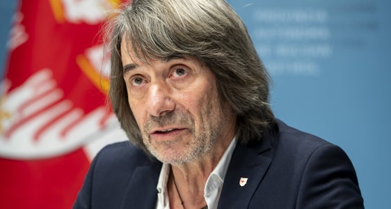 Diese Zahlen zeigen, dass die Lebensqualität und die Gesundheitsversorgung im Land funktionieren. Gleichzeitig erinnern sie uns daran, wie wichtig es ist, Gesundheit möglichst lange zu erhalten. Prävention bleibt deshalb weiterhin ein zentraler Schwerpunkt unserer Gesundheitspolitik, sagt Gesundheitslandesrat Hubert Messner als Reaktion auf die ASTAT-Erhebung. (Foto: LPA/Fabio Brucculeri)