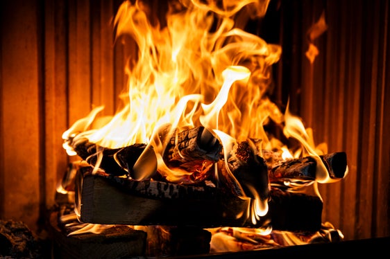 La sostituzione di impianti termici esistenti alimentati a legna continuerà ad essere sovvenzionata. È quanto deciso dalla Giunta provinciale il 25 agosto su proposta dell'assessore alla Protezione dell'ambiente, della natura e del clima Peter Brunner. (Foto: USP/Fabio Brucculeri)