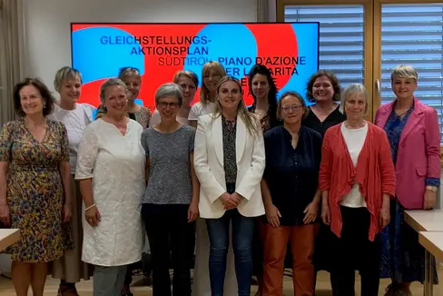 La Commissione provinciale per le pari opportunità ha approvato la proposta di Piano per la parità (Foto: ASP/Servizio donna)