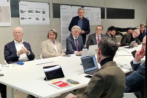 L'assessore provinciale alla Prevenzione sanitaria e Salute, Hubert Messner, ha sottolineato l'importanza della ricerca medica per il miglioramento del sistema sanitario locale: Con una rete di ricerca forte, possiamo attrarre in Alto Adige studenti e personale medico e contribuire a lungo termine all’innovazione in campo sanitario. (Foto: USP)