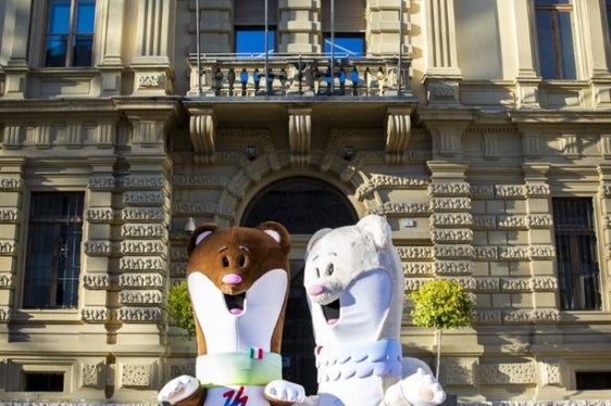 Tina & Milo sind die Maskottchen der Olympischen Spiele 2026 (Foto: LPA/Fabio Brucculeri).