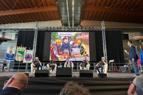 Un momento dell'iniziativa organizzata a Faenza, una delle città più colpite dall'alluvione dello scorso anno. (Foto: ASP)