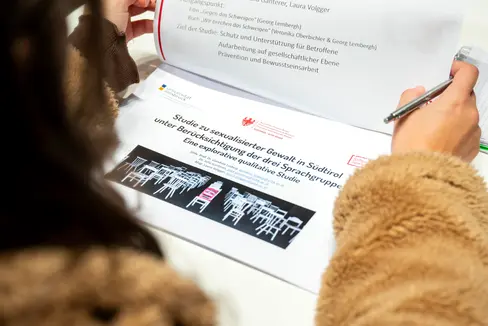 Eine Studie macht gesellschaftliche Muster sichtbar, die sexualisierte Gewalt begünstigen. (Foto: LPA/Fabio Brucculeri)