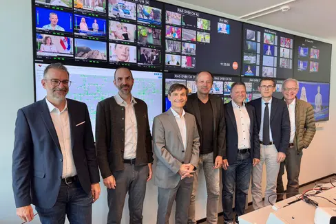 Hanno condiviso le loro esperienze (da sinistra): Christian Canal (direttore tecnico RAS), Alexander Jahn (BDR), Frank Strässle (amministratore delegato di BMT e BDR), Rainer Biehn (BMT), Georg Plattner (direttore RAS), Peter Silbernagl (presidente RAS) e Robert Widmann (BDR). (Foto: RAS)