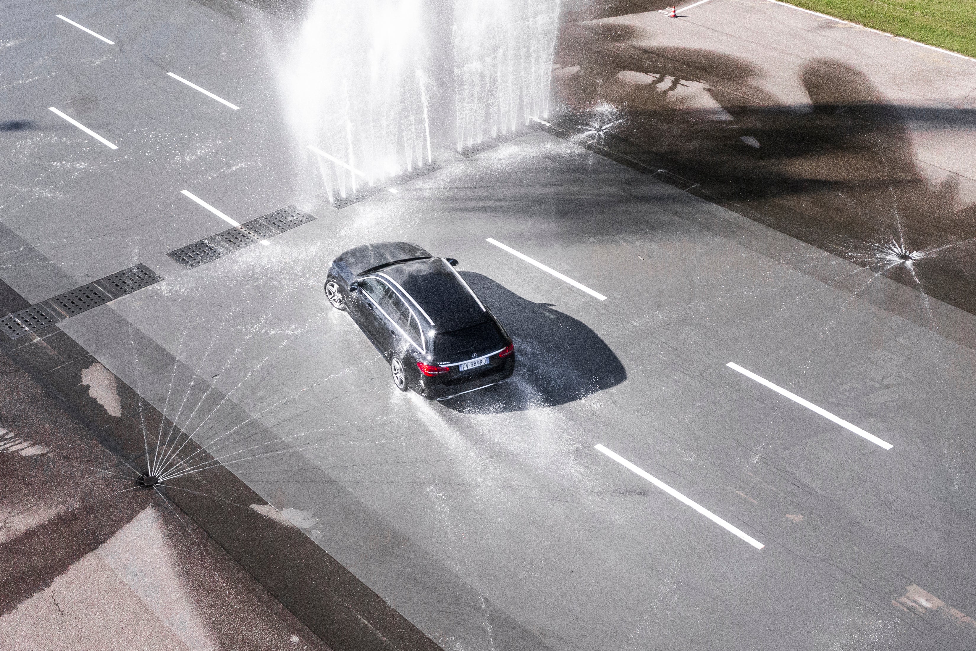 Il Safety Park guarda indietro a un anno di successo nella formazione stradale: nel 2025, sono state 5.081 le persone partecipanti ai corsi del centro di guida sicura, mai così tante prima d’ora. (Foto: USP/Safety Park/Armin Huber)