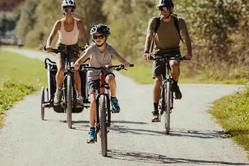 Schnell, gesund und umweltfreundlich zum Bahnhof und in Richtung Radwegnetz soll es bald in Vintl über die neue Radverbindung gehen. Die Landesregierung hat grünes Licht für die entsprechende Bauleitplanänderung gegeben. (Foto: IDM/Alex Moling)