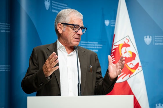 Auch der Gemeindenverband unterstützt das Projekt, mit dem die Partizipationsmöglichkeiten auf Gemeindeebene ausgebaut werden, hebt Präsident Andreas Schatzer hervor. (Foto: LPA/Fabio Brucculeri)