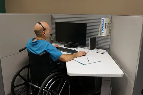 Gli enti pubblici possono offrire lavoro alle persone con disabilità nell'ambito del progetto Plus +35. A causa della crescente domanda, la Provincia ha incrementato il numero di posti di lavoro (Foto: pxfuel)