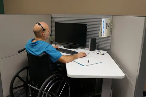 Gli enti pubblici possono offrire lavoro alle persone con disabilità nell'ambito del progetto Plus +35. A causa della crescente domanda, la Provincia ha incrementato il numero di posti di lavoro (Foto: pxfuel)