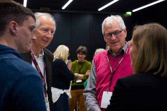 Gibt es gemeinsame Vorschläge? Mit dieser Frage beschäftigten sich die Arbeitsgruppen der beiden Beteiligungsformate am Samstag im NOI Tech Park in Bozen. (Foto: LPA/Fabio Brucculeri)