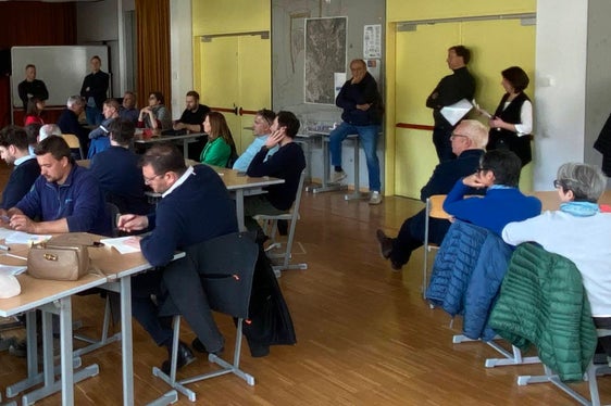 Lange diskutierte die Arbeitsgruppe Standseilbahn Meran-Schenna im Workshop über Vor- und Nachteile der Talstation-Varianten. (Foto: sta)