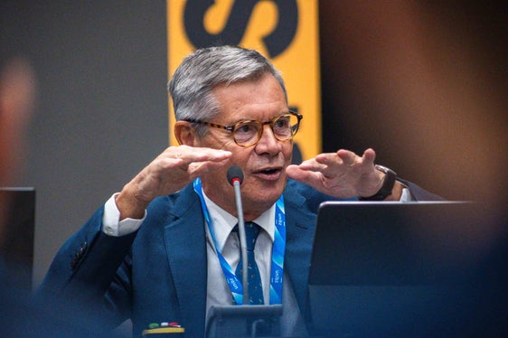 Fabio Dattilo, per anni a capo del Corpo Nazionale dei Vigili del Fuoco, durante il suo intervento al convegno NextFSE - Fire Safety Engineering del 17 ottobre al NOI Techpark. (Foto: USP/Agorà Activities)