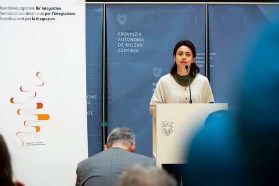 Daniela Zambaldi, Leiterin der Koordinierungsstelle für Integration und Migration: Für die Vorlage der Daten zur Einwanderung ist das Land Südtirol zuständig. (Foto: LPA/Fabio Brucculeri)