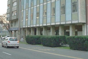 Die Landesregierung hat das geänderte Raumprogramm für die Sanierung des Gebäudes der ehemaligen Staatstelefone in Bozen genehmigt. (Foto: LPA)