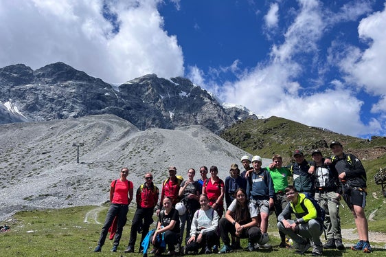 Per concludere la settimana: esercitazione di arrampicata con la squadra del Soccorso alpino del CNSAS (Foto: ASP/Croce Bianca)