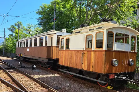 In occasione del suo 119° anniversario, il 13 agosto, la storia della Ferrovia del Renon è tornata protagonista con un viaggio speciale a bordo dello storico trenino del Renon. (Foto: USP/STA)