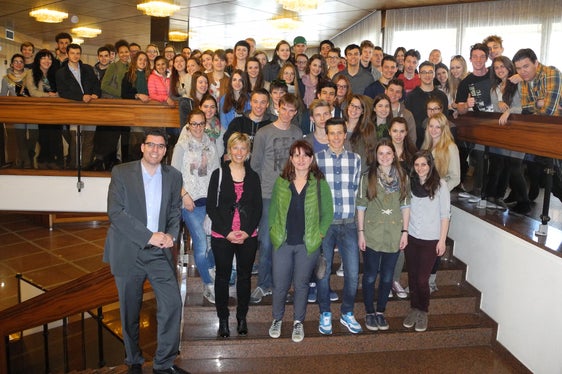 I partecipanti al Festival della gioventù dell'Euregio che si è svolto a Brunico (Foto: Euregio)