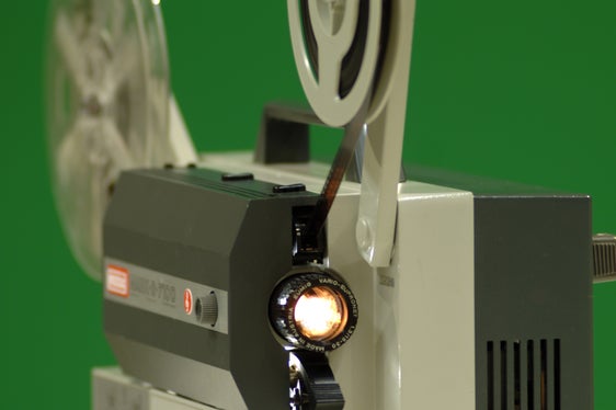 Wer alte Schmalfilme besitzt, aber über keinen entsprechenden Projektor verfügt, kann die Filme am 27. Oktober im Amt für AV-Medien in Bozen anschauen. (Foto: LPA/Amt für Film und Medien)