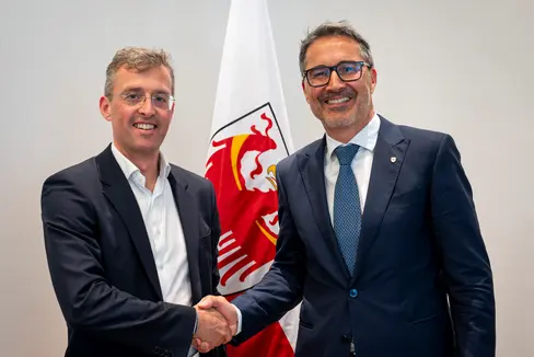 Il nuovo presidente di Confindustria Alto Adige, Alexander Rieper (a sinistra), ha presentato i progetti del suo mandato al presidente della Provincia Arno Kompatscher. (Foto: USP/Fabio Brucculeri)