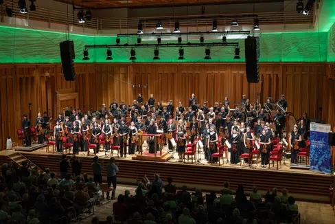 I fondi provinciali provenienti dal bilancio di assestamento sono destinati, tra gli altri, alla Fondazione Centro Culturale Euregio Gustav Mahler Dobbiaco Dolomiti. Nella foto la grande esibizione dell'Orchestra Giovanile di Stato della Baviera, che si è esibita l’8 agosto a Dobbiaco nell'ambito delle Settimane musicali Gustav Mahler. (Foto: Settimane musicali Gustav Mahler/Max Verdoes)