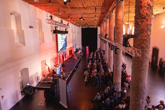 : Der erste Euregio-Gemeindetag fand im Salzlager Hall statt. (Foto: Land Tirol/Sedlak)
