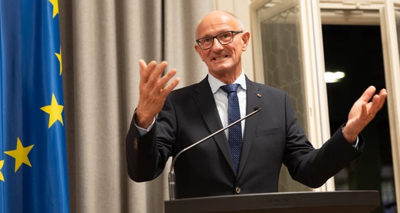Euregio-Präsident, Tirols Landeshauptmann Anton Mattle: Das Interesse an der Euregio Tirol-Südtirol-Trentino und ihrer landschaftlichen, kulturellen und gesellschaftlichen Vielfalt ist ungebrochen. (Foto: Land Tirol/Sedlak)
